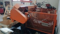 Semi-automatic metal cutting machine